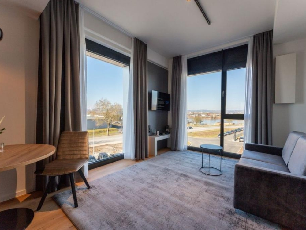 Frames Hotel