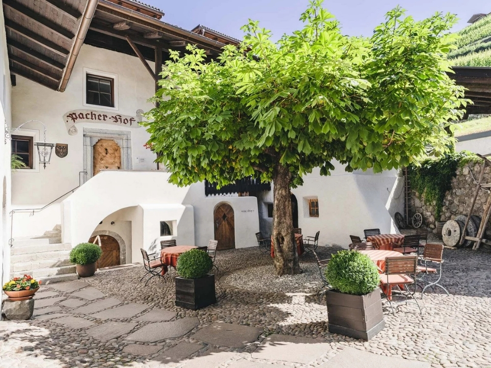 Pacherhof Hotel & Winery